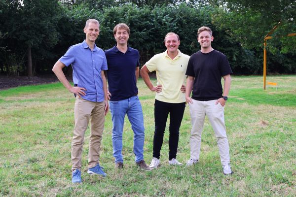 Vlnr Sander, Bas, Lucas en Thomas afdeling zonneparken Vrijopnaam